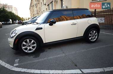 Хэтчбек MINI Hatch 2010 в 