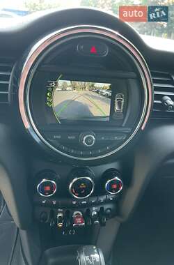 Хетчбек MINI Hatch 2017 в 