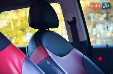 Хетчбек MINI Hatch 2005 в 