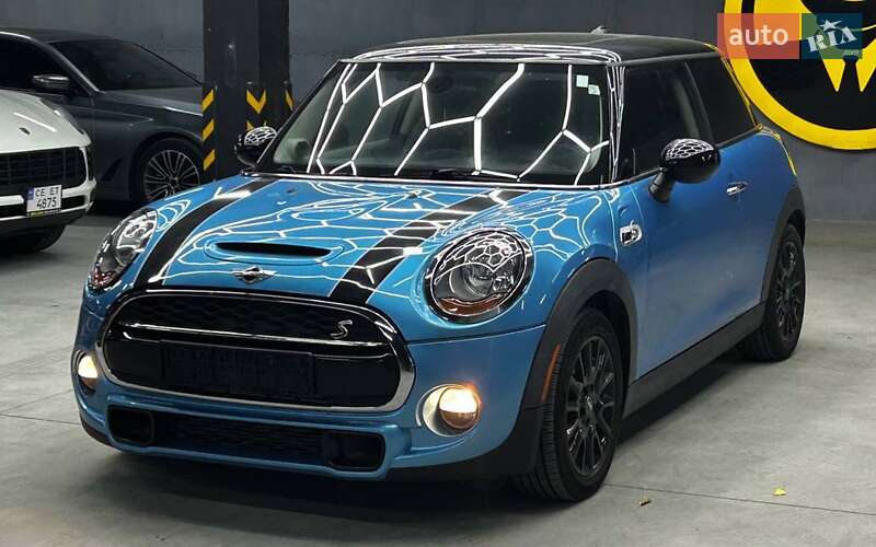 Хэтчбек MINI Hatch 2015 в Черновцах