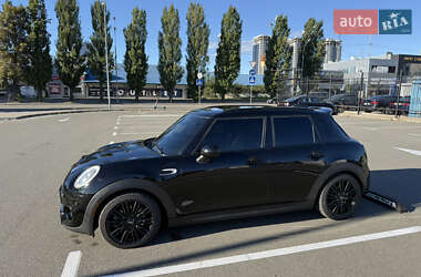 Хетчбек MINI Hatch 2015 в 