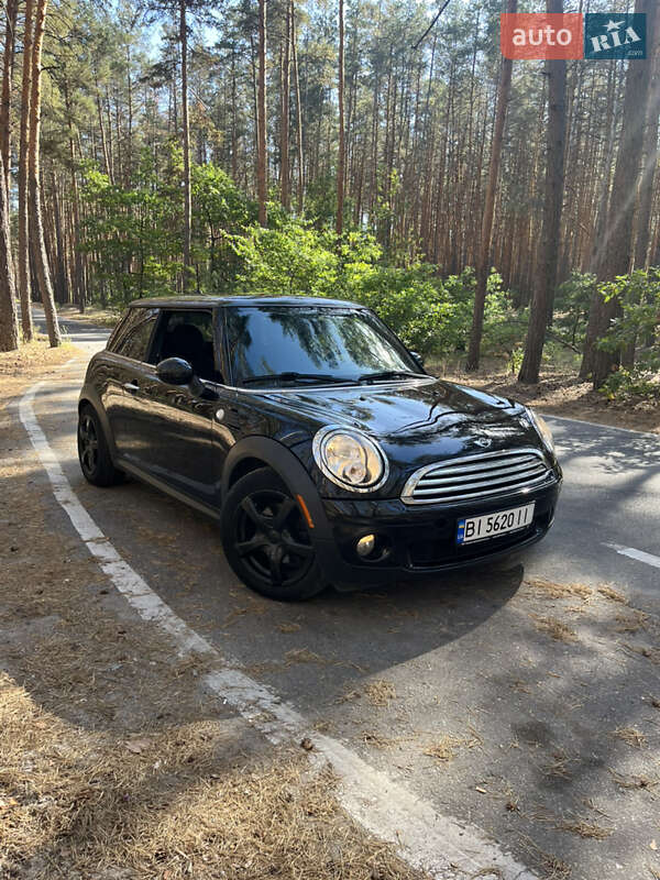 Хетчбек MINI Hatch 2010 в Полтаві