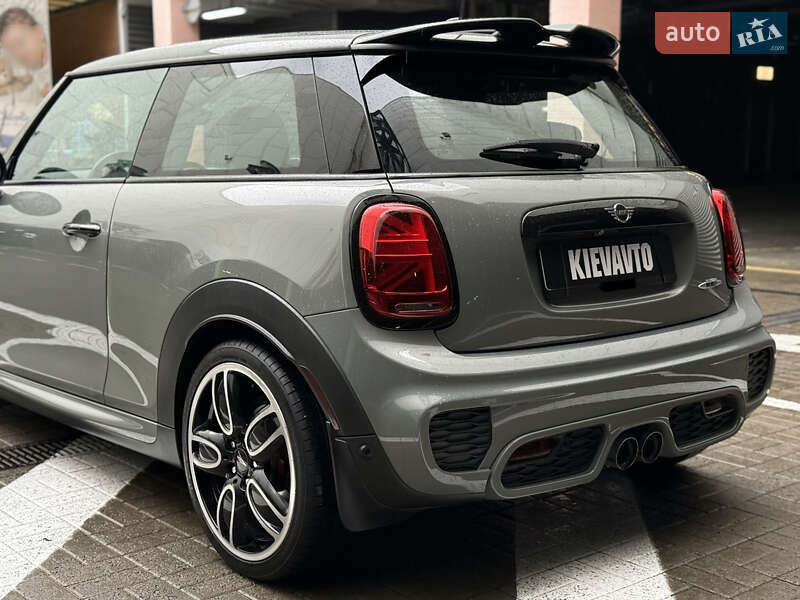 Хэтчбек MINI Hatch 2018 в Киеве