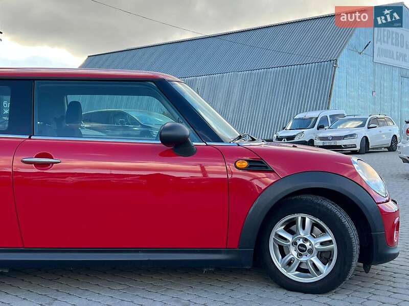 Хетчбек MINI Hatch 2013 в Львові
