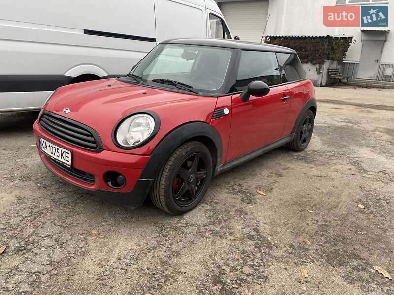 Хетчбек MINI Hatch 2007 в Білогородці