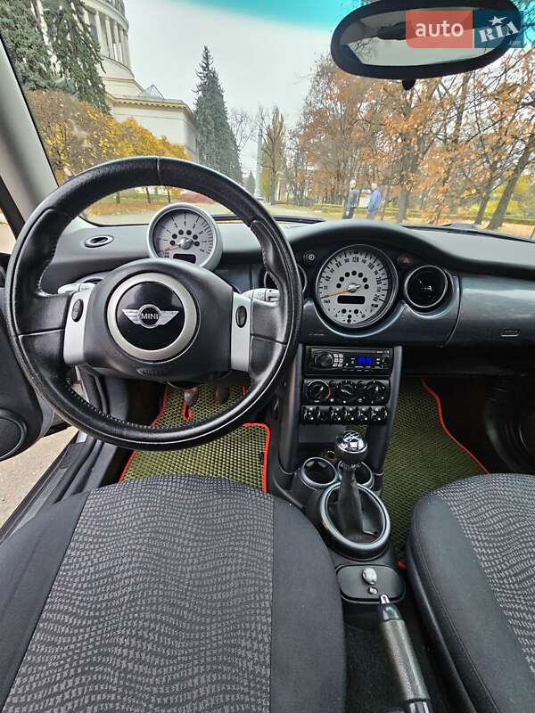 Хетчбек MINI Hatch 2004 в Києві фото 15 Хетчбек MINI Hatch 2004 в Києві