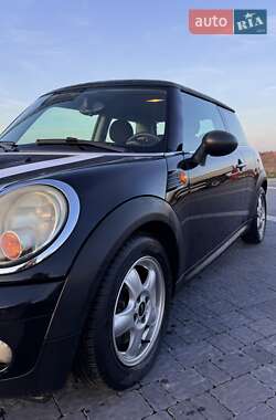Хэтчбек MINI Hatch 2009 в Луцке