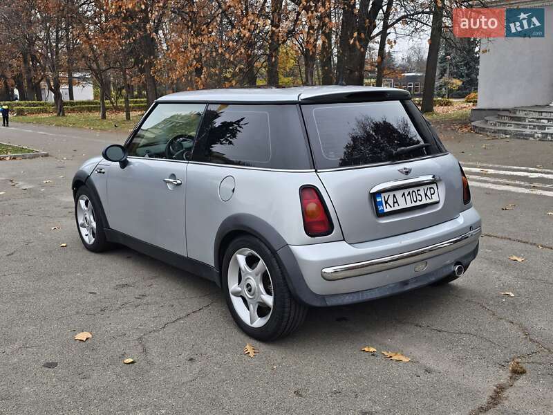 Хэтчбек MINI Hatch 2004 в Киеве фото 10 Хэтчбек MINI Hatch 2004 в Киеве