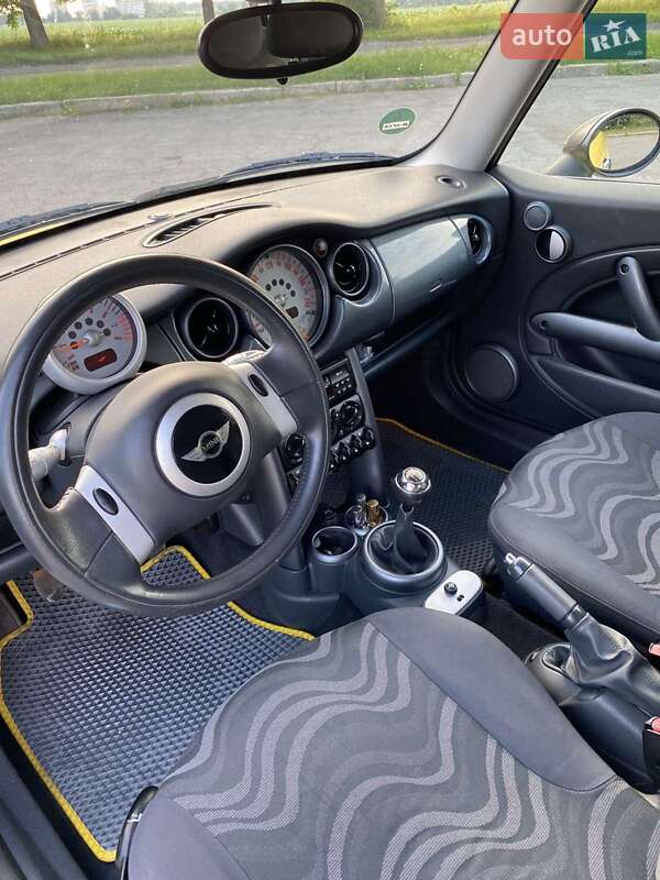 Хэтчбек MINI Hatch 2002 в Нововолынске фото 3 Хэтчбек MINI Hatch 2002 в Нововолынске