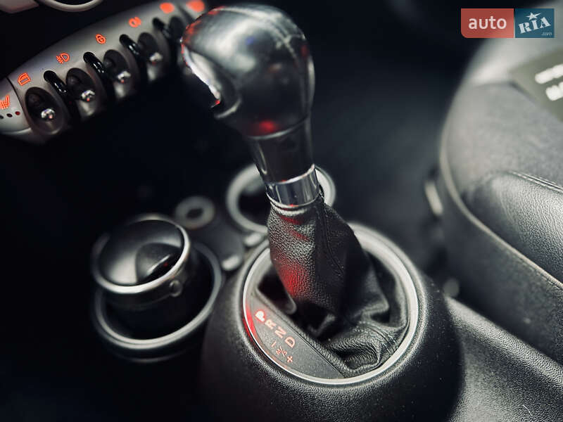 Хэтчбек MINI Hatch 2007 в Киеве