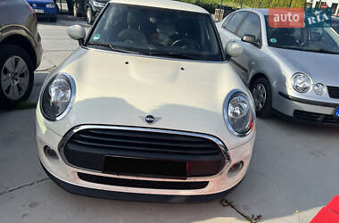 Хэтчбек MINI Hatch 2019 в Киеве