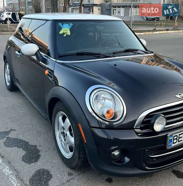 Хэтчбек MINI Hatch 2013 в Николаеве