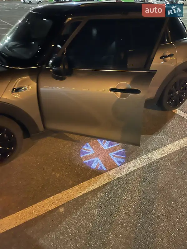 MINI Hatch 2019 VIN WMWXU3C53K2H88680 фото оголошення 16 з 55