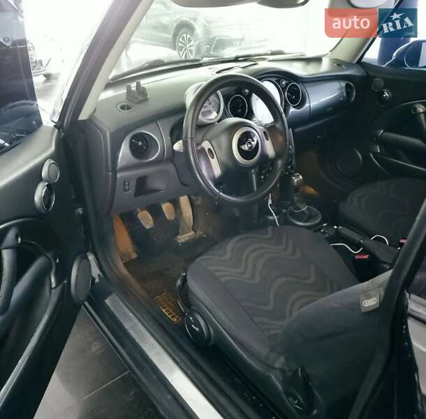 Хэтчбек MINI Hatch 2003 в Одессе
