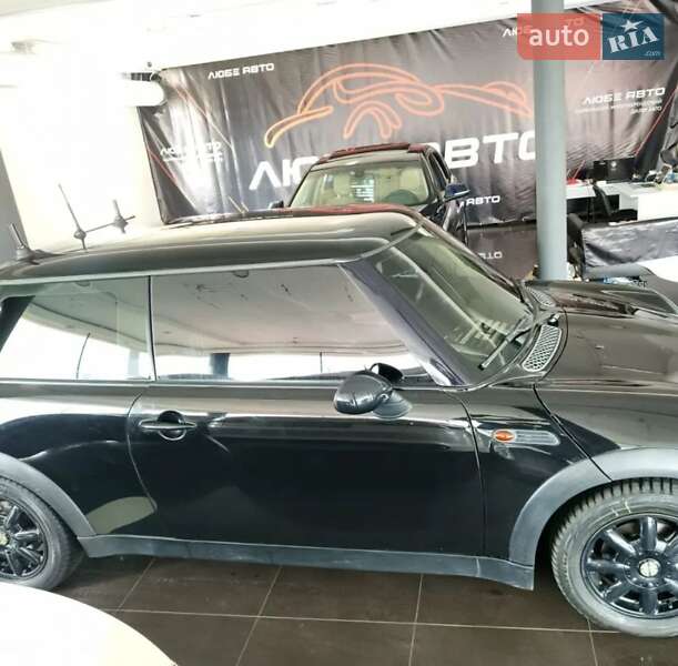 Хэтчбек MINI Hatch 2003 в Одессе
