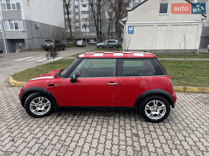 Хэтчбек MINI Hatch 2003 в Ивано-Франковске