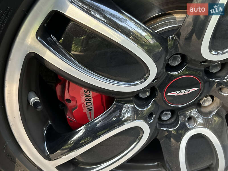 Хэтчбек MINI Hatch 2019 в Киеве