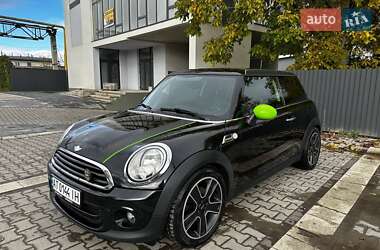 Хэтчбек MINI Hatch 2013 в Ивано-Франковске