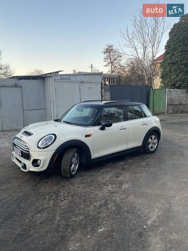 Хэтчбек MINI Hatch 2015 в Одессе