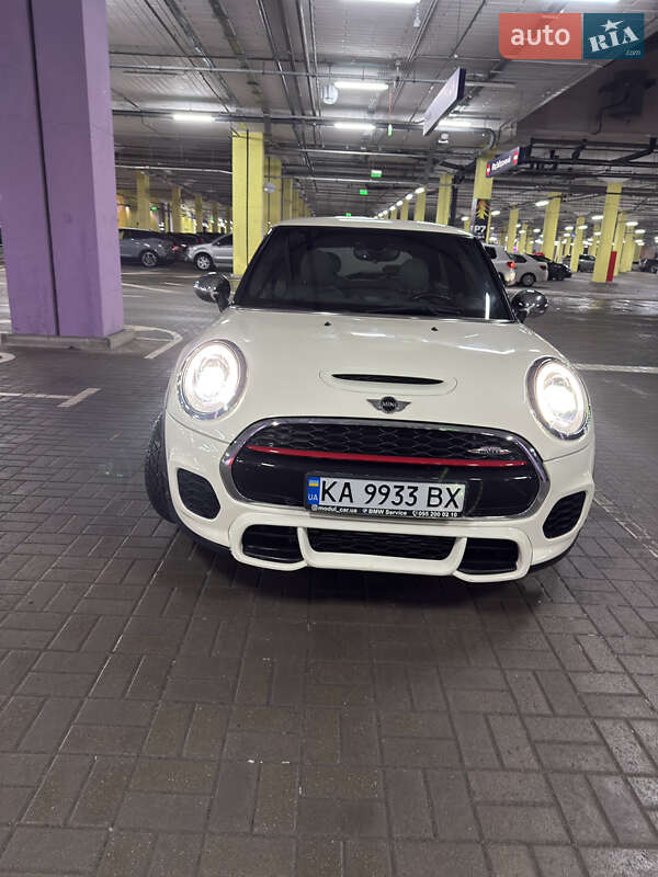 Хетчбек MINI Hatch 2016 в Києві фото 2 Хетчбек MINI Hatch 2016 в Києві