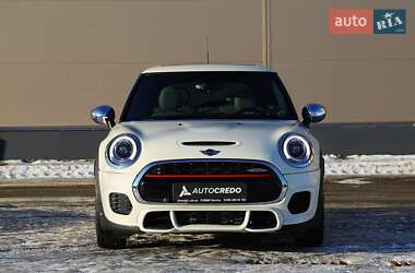 Хэтчбек MINI Hatch 2016 в Киеве