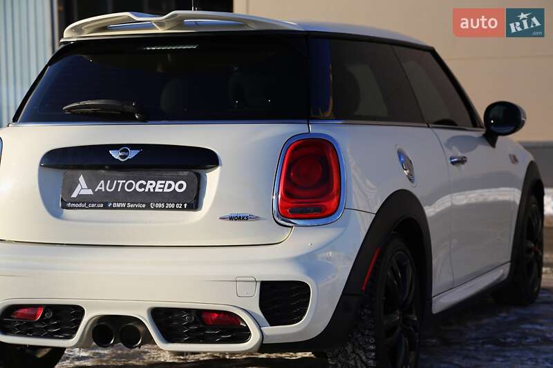 Хэтчбек MINI Hatch 2016 в Киеве