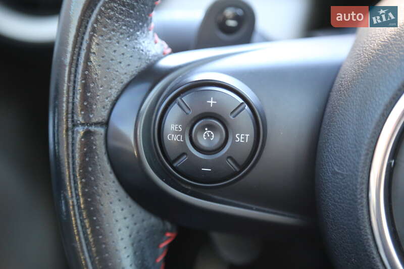 Хэтчбек MINI Hatch 2016 в Киеве