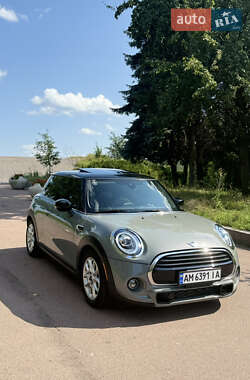 Хэтчбек MINI Hatch 2020 в Киеве