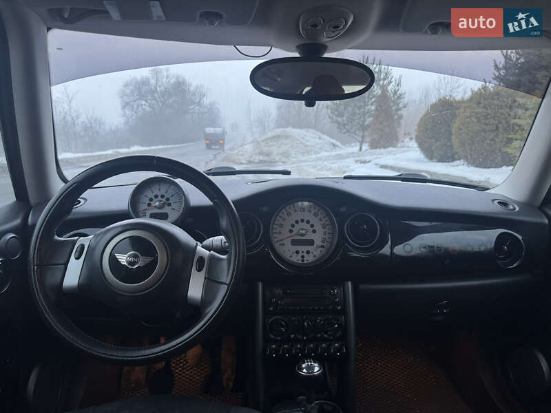 Хетчбек MINI Hatch 2006 в Львові