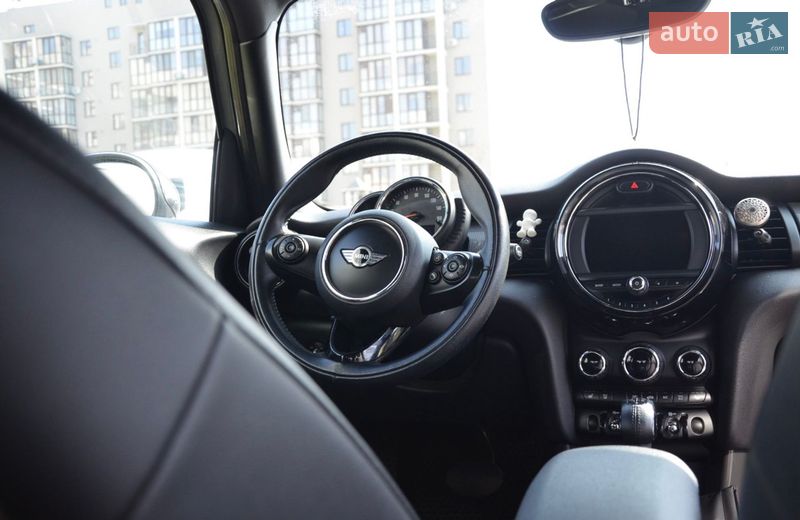Хэтчбек MINI Hatch 2017 в Виннице
