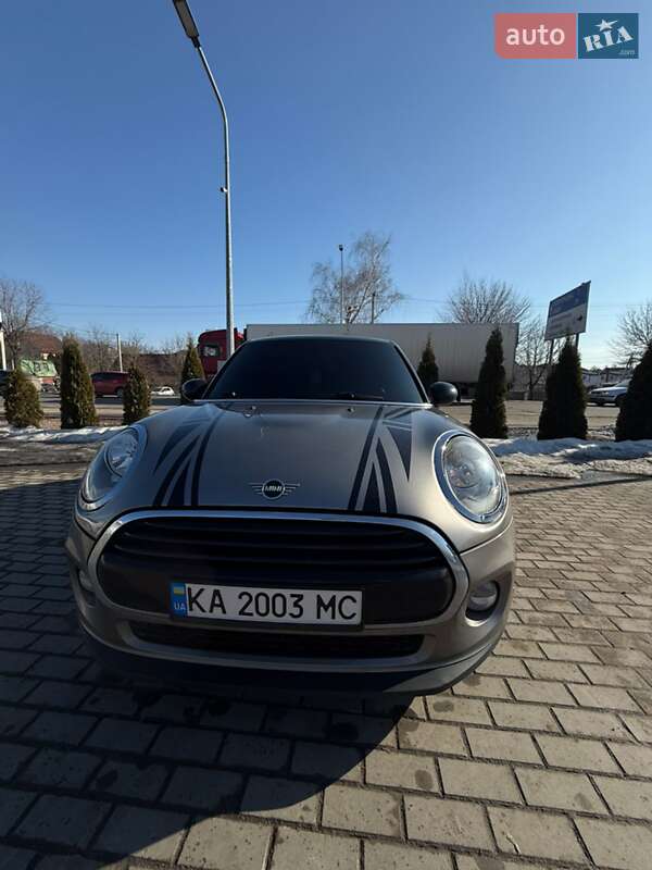 Хэтчбек MINI Hatch 2017 в Виннице
