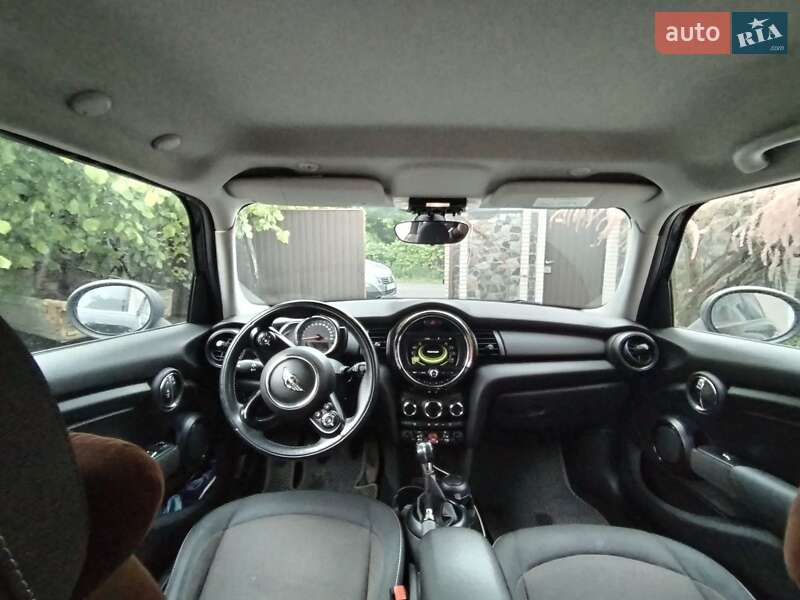 Хэтчбек MINI Hatch 2015 в Борисполе