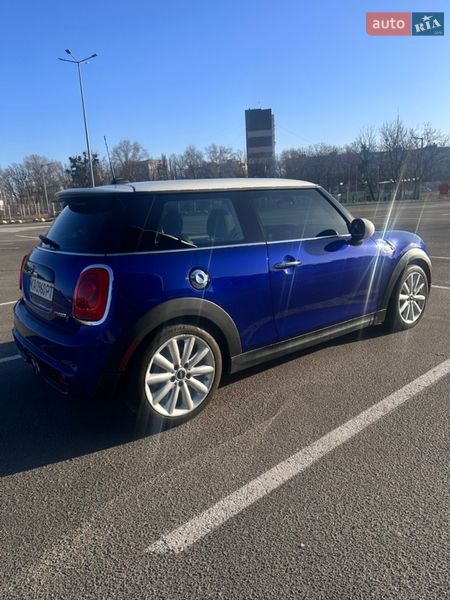 Хэтчбек MINI Hatch 2019 в Киеве