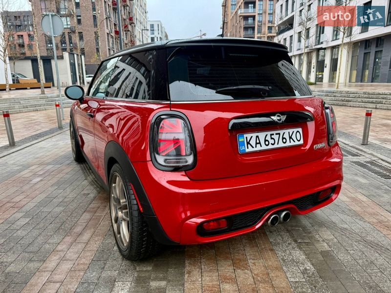 Хэтчбек MINI Hatch 2015 в Киеве