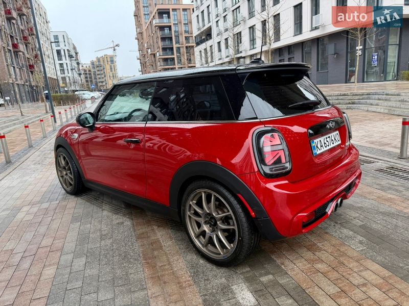Хэтчбек MINI Hatch 2015 в Киеве