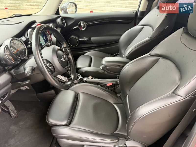 Хэтчбек MINI Hatch 2015 в Киеве