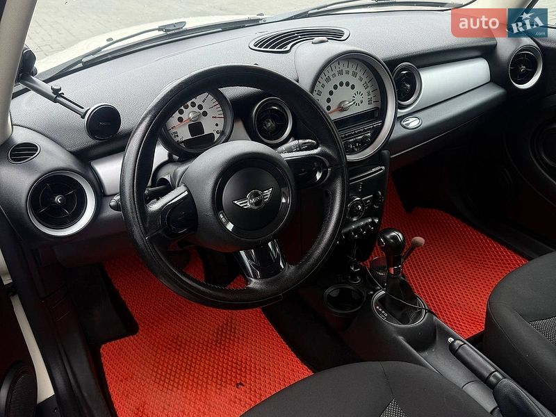 Хэтчбек MINI Hatch 2012 в Днепре