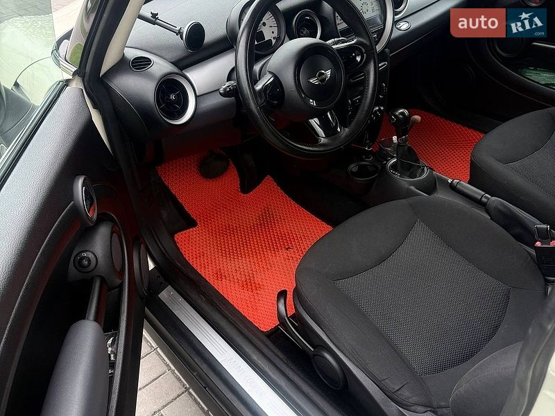 Хэтчбек MINI Hatch 2012 в Днепре