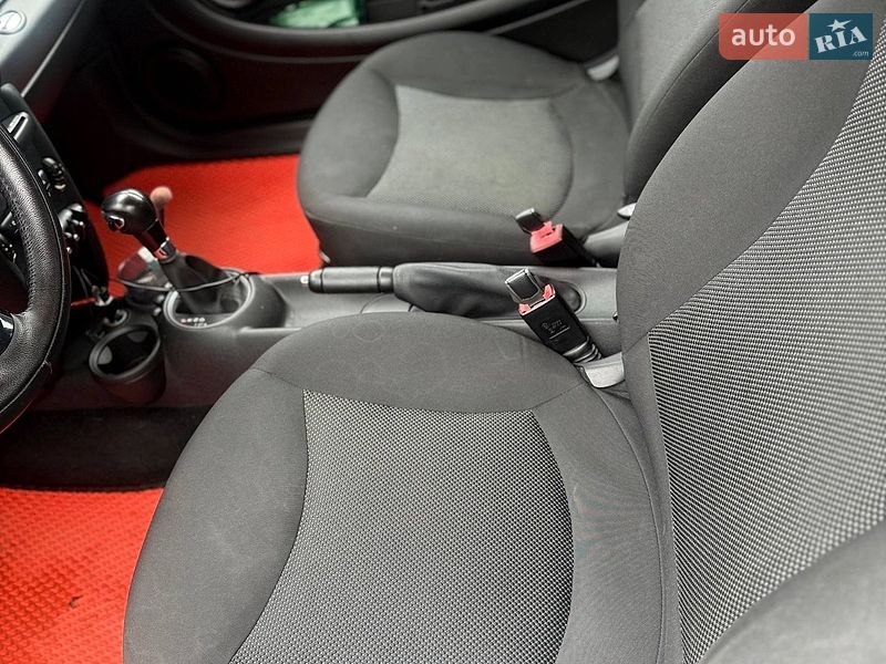 Хэтчбек MINI Hatch 2012 в Днепре