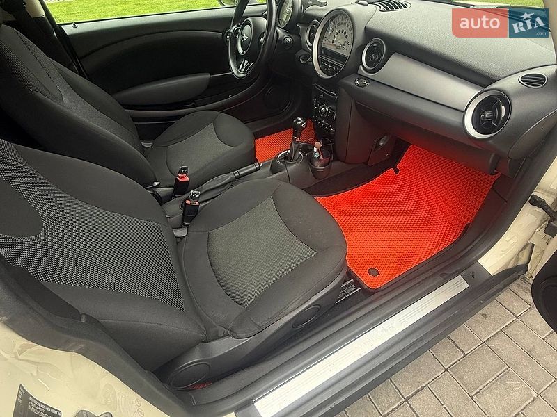 Хэтчбек MINI Hatch 2012 в Днепре