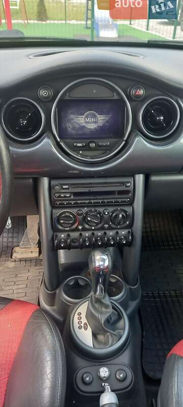 Хэтчбек MINI Hatch 2003 в Новомосковске