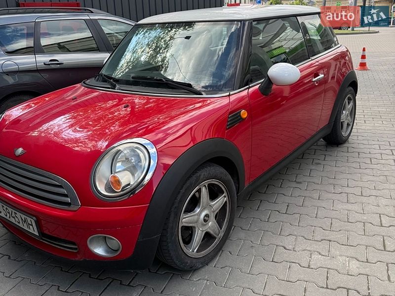 Хэтчбек MINI Hatch 2007 в Львове