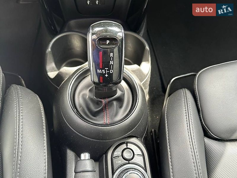 Хэтчбек MINI Hatch 2020 в Киеве