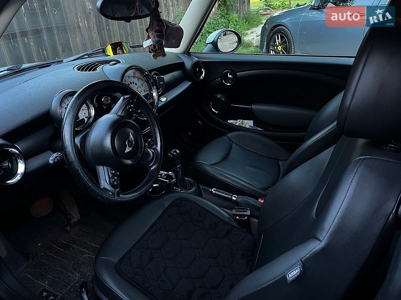 Хэтчбек MINI Hatch 2012 в Харькове
