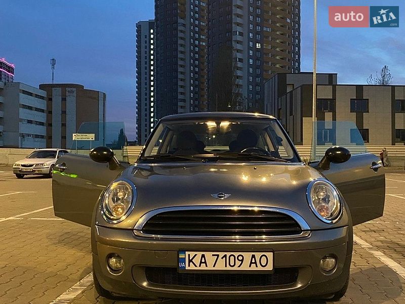 Хэтчбек MINI Hatch 2009 в Киеве