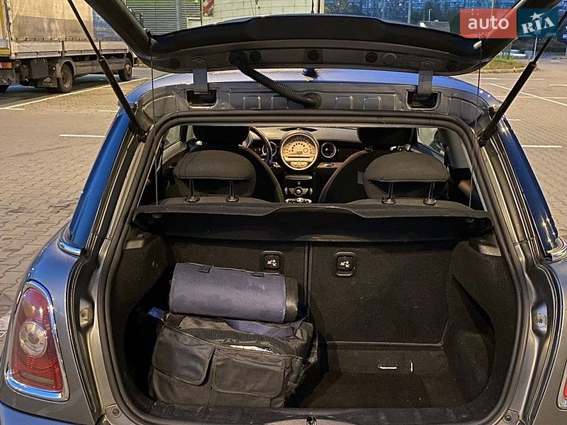 Хэтчбек MINI Hatch 2009 в Киеве