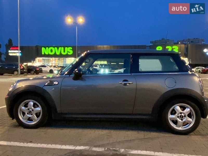 Хэтчбек MINI Hatch 2009 в Киеве