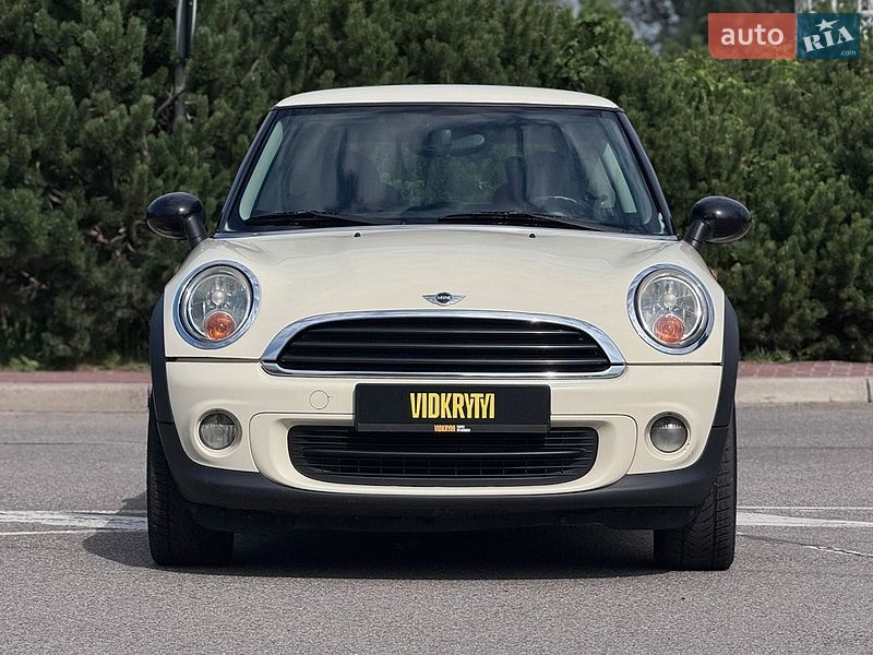 Хэтчбек MINI Hatch 2010 в Киеве