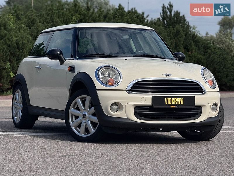 Хэтчбек MINI Hatch 2010 в Киеве
