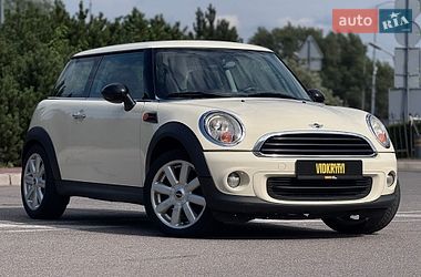 Хэтчбек MINI Hatch 2010 в Киеве
